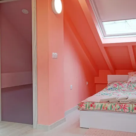 Maisonette Iv21 *